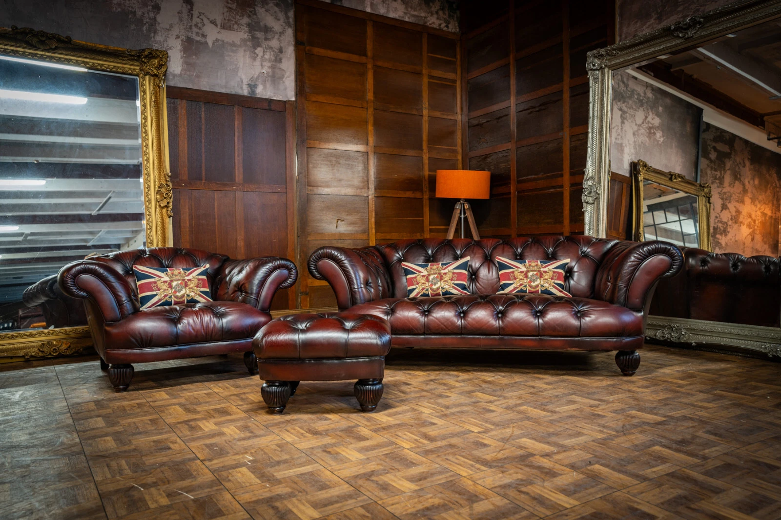 Tetrad Oskar Conker Brown Leather Chesterfield Suite 3 Seater Sofa Chair & Stool
