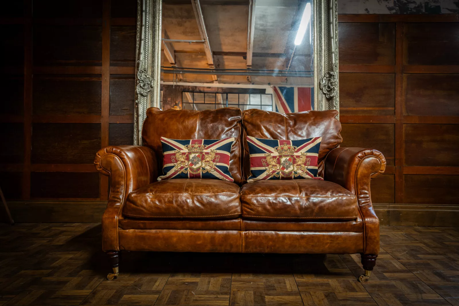 Victorian Style Chestnut Tan Antique Leather Chesterfield 2 Seater Club Sofa