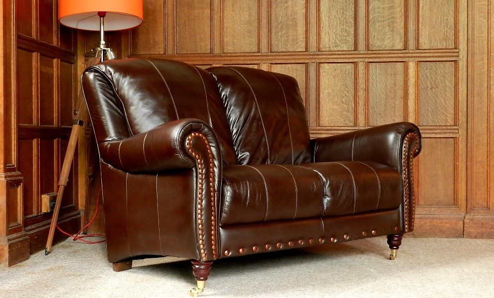 Chesterfield style deals recliner sofa