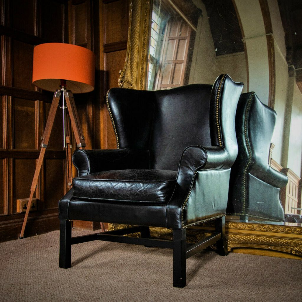 F501398 HALO DADDY DOWNING ANTIQUE BLACK LEATHER CHESTERFIELD LIBRARY